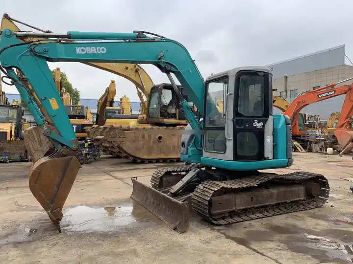 Used hydraulic Crawler Excavator Excavator Machine 7 Ton Kobelco SK75 Excavator good construction machinery for sale - Mini escavadeira: foto 4 Used hydraulic Crawler Excavator Excavator Machine 7 Ton Kobelco SK75 Excavator good construction machinery for sale - Mini escavadeira: foto 4