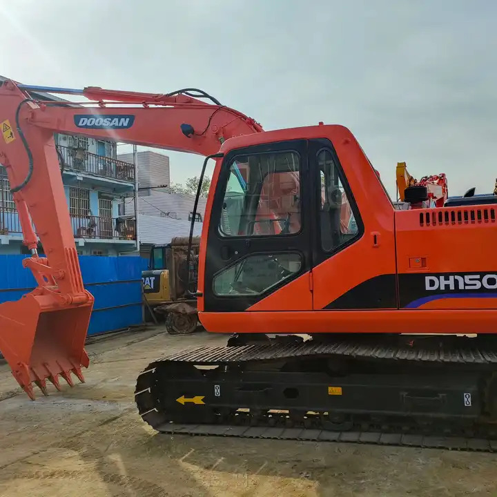Well-maintained Cheap Price Korea Original Used Doosan Dh150,Dh150lc-7 Crawler Excavator in Shanghai - Escavadora de rastos: foto 1 Well-maintained Cheap Price Korea Original Used Doosan Dh150,Dh150lc-7 Crawler Excavator in Shanghai - Escavadora de rastos: foto 1