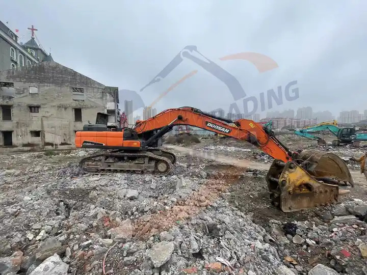 High quality Used Doosan excavator DX520LC-9C in good condition for sale - Escavadora de rastos: foto 3 High quality Used Doosan excavator DX520LC-9C in good condition for sale - Escavadora de rastos: foto 3