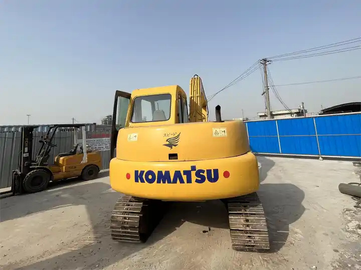 Komatsu used pc60-7 excavator/used 6ton excavator /Komatsu japan pc60-7 mini used excavator for sale Komatsu excavator - Escavadora de rastos: foto 2 Komatsu used pc60-7 excavator/used 6ton excavator /Komatsu japan pc60-7 mini used excavator for sale Komatsu excavator - Escavadora de rastos: foto 2