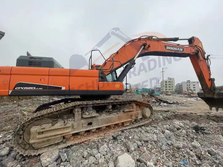 Low price Used Doosan excavator DX520LC-9C in good condition for sale - Escavadora de rastos: foto 3 Low price Used Doosan excavator DX520LC-9C in good condition for sale - Escavadora de rastos: foto 3