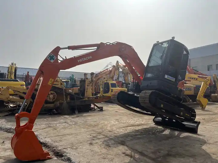 Used Excavator Hitachi Zaxis55ur good quality made in japan Hitachi ZX55ur crawler excavator - Escavadora de rastos: foto 5 Used Excavator Hitachi Zaxis55ur good quality made in japan Hitachi ZX55ur crawler excavator - Escavadora de rastos: foto 5