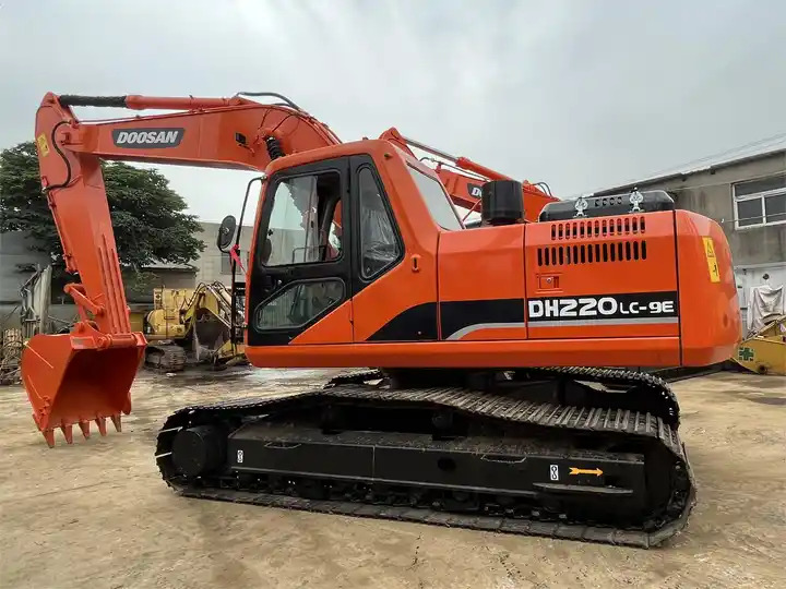 Used original Korea Doosan 20 ton excavator with cheap price and good condition DOOSAN Dx220LC-9e - Escavadora de rastos: foto 3 Used original Korea Doosan 20 ton excavator with cheap price and good condition DOOSAN Dx220LC-9e - Escavadora de rastos: foto 3