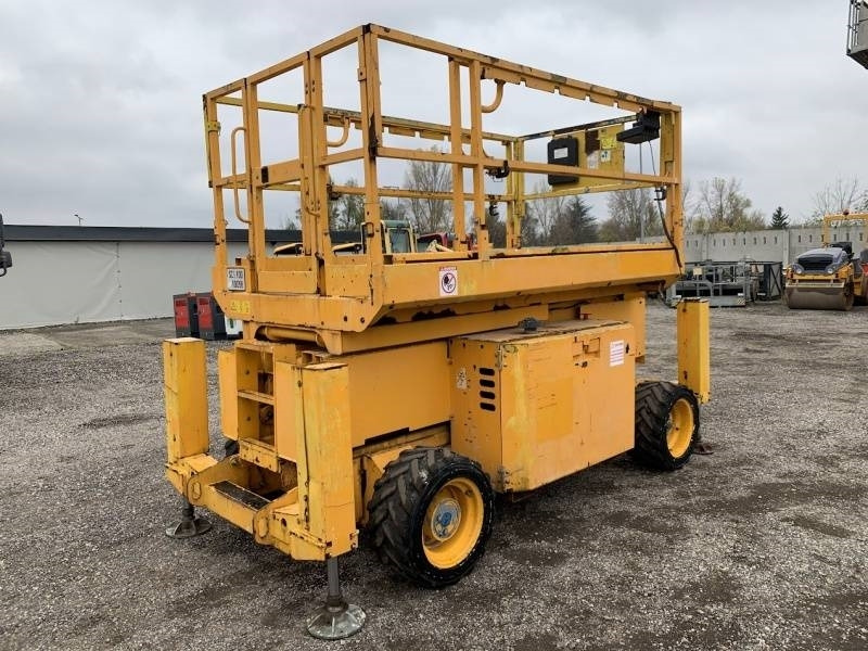Genie GS-2669 - 10 m, 4x4, diesel - Plataforma de Tijera/ Plataforma de tesoura: foto 2 Genie GS-2669 - 10 m, 4x4, diesel - Plataforma de Tijera/ Plataforma de tesoura: foto 2