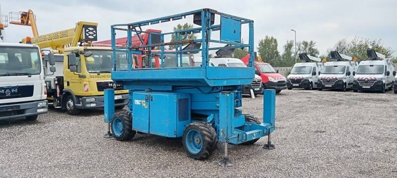 Genie GS-2669 - 10 m, 4x4, diesel - Plataforma de Tijera/ Plataforma de tesoura: foto 1 Genie GS-2669 - 10 m, 4x4, diesel - Plataforma de Tijera/ Plataforma de tesoura: foto 1