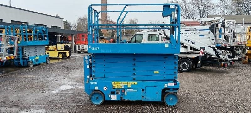 Genie GS4047 - 13,7m - electric - Plataforma de Tijera/ Plataforma de tesoura: foto 4 Genie GS4047 - 13,7m - electric - Plataforma de Tijera/ Plataforma de tesoura: foto 4