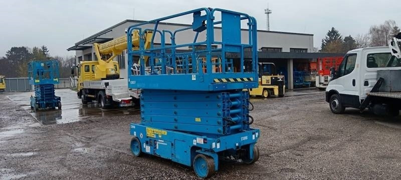 Genie GS4047 - 13,7m - electric - Plataforma de Tijera/ Plataforma de tesoura: foto 1 Genie GS4047 - 13,7m - electric - Plataforma de Tijera/ Plataforma de tesoura: foto 1