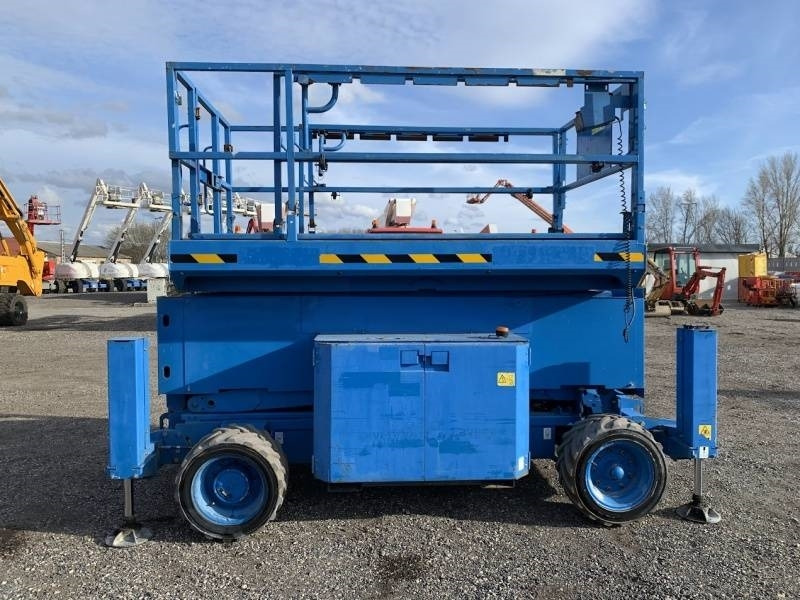 Genie GS4069 DC - 14,02 m, electric - Plataforma de Tijera/ Plataforma de tesoura: foto 4 Genie GS4069 DC - 14,02 m, electric - Plataforma de Tijera/ Plataforma de tesoura: foto 4