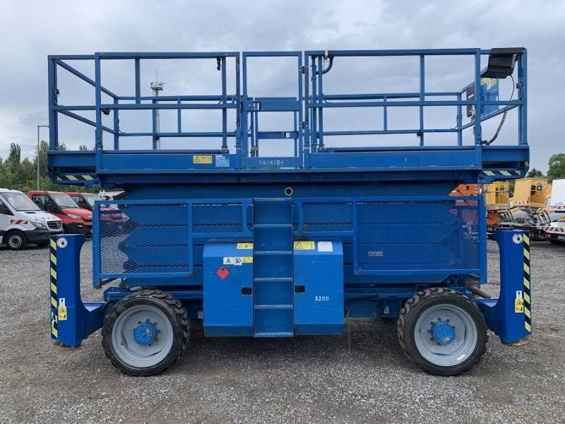 Genie GS5390 - 18m - 4x4 - Diesel - Plataforma de Tijera/ Plataforma de tesoura: foto 5 Genie GS5390 - 18m - 4x4 - Diesel - Plataforma de Tijera/ Plataforma de tesoura: foto 5