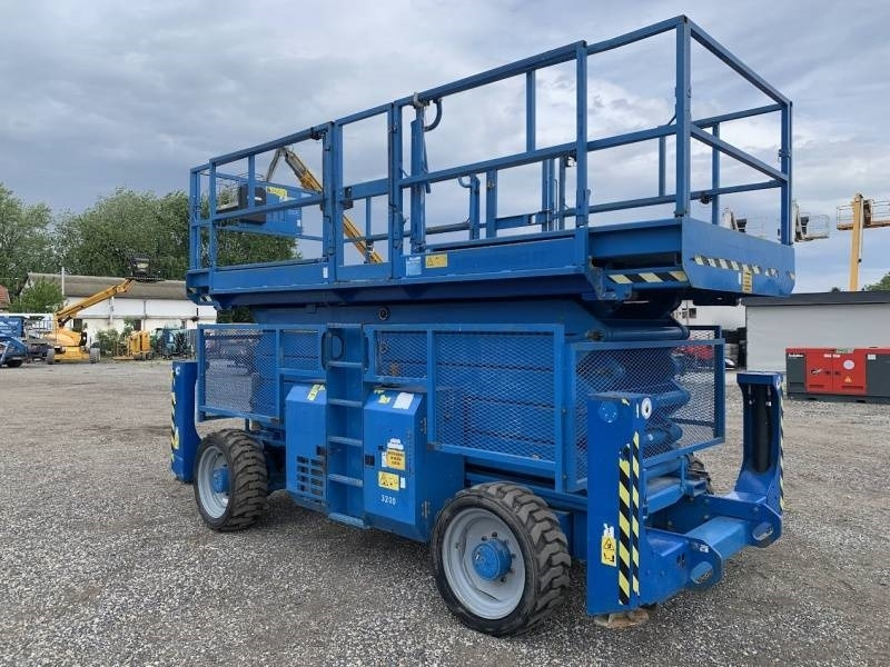 Genie GS5390 - 18m - 4x4 - Diesel - Plataforma de Tijera/ Plataforma de tesoura: foto 1 Genie GS5390 - 18m - 4x4 - Diesel - Plataforma de Tijera/ Plataforma de tesoura: foto 1