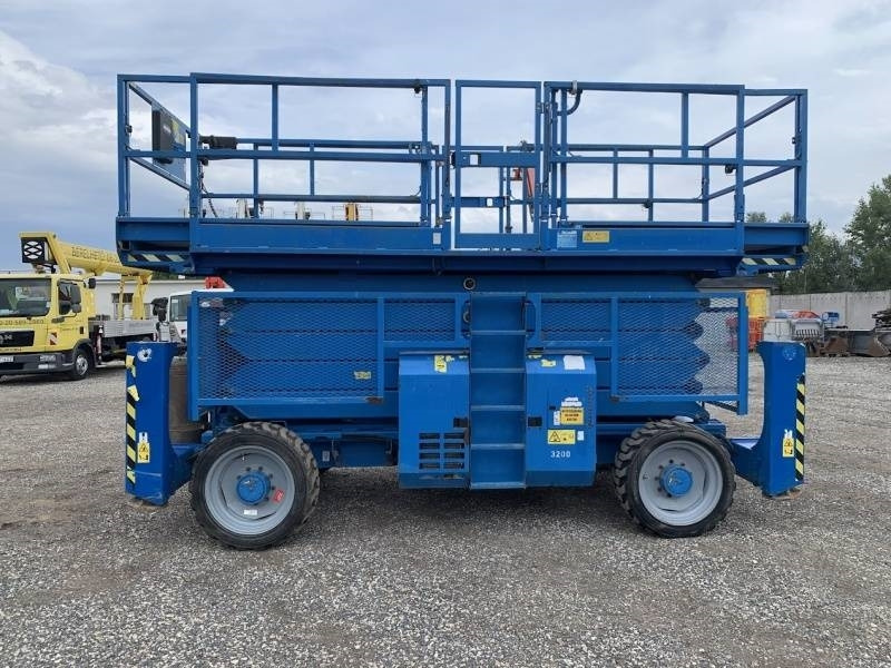 Genie GS5390 - 18m - 4x4 - Diesel - Plataforma de Tijera/ Plataforma de tesoura: foto 4 Genie GS5390 - 18m - 4x4 - Diesel - Plataforma de Tijera/ Plataforma de tesoura: foto 4