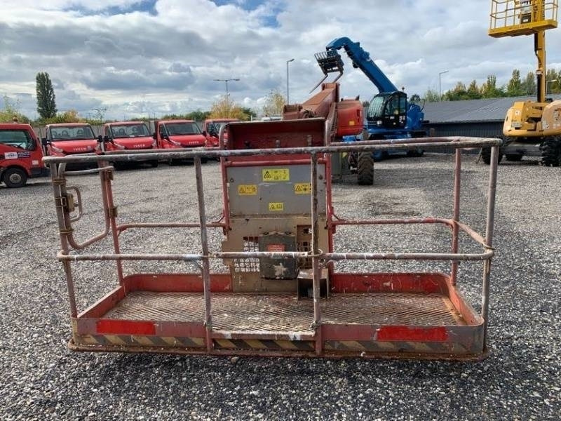 Genie S-105 - 34 m - 4x4 - diesel - Plataforma articulada: foto 3 Genie S-105 - 34 m - 4x4 - diesel - Plataforma articulada: foto 3