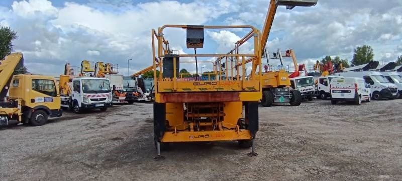Haulotte H12SXLNT - 12m, 4x4, diesel - Plataforma de Tijera/ Plataforma de tesoura: foto 3 Haulotte H12SXLNT - 12m, 4x4, diesel - Plataforma de Tijera/ Plataforma de tesoura: foto 3