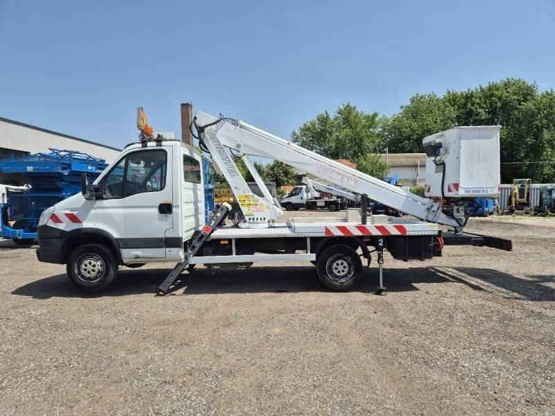 Iveco Daily Multitel 160 ALU DS - 16m - *NEW PUMP + PTO* - Caminhão com plataforma aérea: foto 5 Iveco Daily Multitel 160 ALU DS - 16m - *NEW PUMP + PTO* - Caminhão com plataforma aérea: foto 5