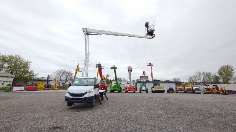 Caminhão com plataforma aérea novo Iveco Daily Oil&Steel Snake 2010 Plus - 20 m - 250 kg: foto 10 Caminhão com plataforma aérea novo Iveco Daily Oil&Steel Snake 2010 Plus - 20 m - 250 kg: foto 10