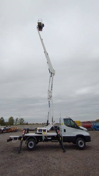 Caminhão com plataforma aérea novo Iveco Daily Oil&Steel Snake 2010 Plus - 20 m - 250 kg: foto 9 Caminhão com plataforma aérea novo Iveco Daily Oil&Steel Snake 2010 Plus - 20 m - 250 kg: foto 9