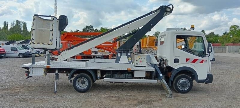 Renault Maxity Klubb KT48 - 16m, 200kg - Caminhão com plataforma aérea: foto 4 Renault Maxity Klubb KT48 - 16m, 200kg - Caminhão com plataforma aérea: foto 4
