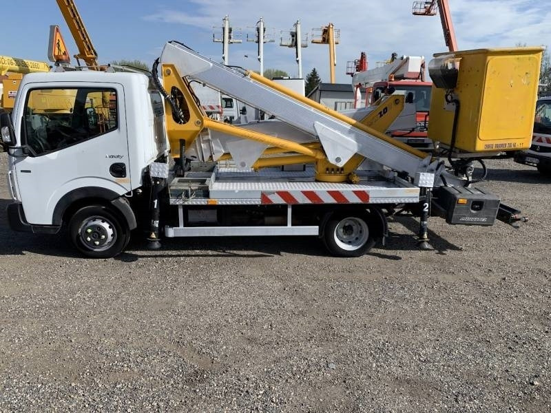 Renault Maxity Multitel MX200 - 20 m - Caminhão com plataforma aérea: foto 5 Renault Maxity Multitel MX200 - 20 m - Caminhão com plataforma aérea: foto 5