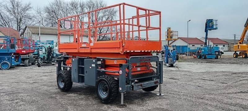 SkyJack SJ8831 - 11,27 m - 4x4 - Plataforma de Tijera/ Plataforma de tesoura: foto 1 SkyJack SJ8831 - 11,27 m - 4x4 - Plataforma de Tijera/ Plataforma de tesoura: foto 1