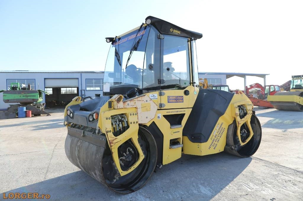 Bomag BW 154 AD-5 - Compactador de asfalto: foto 1 Bomag BW 154 AD-5 - Compactador de asfalto: foto 1