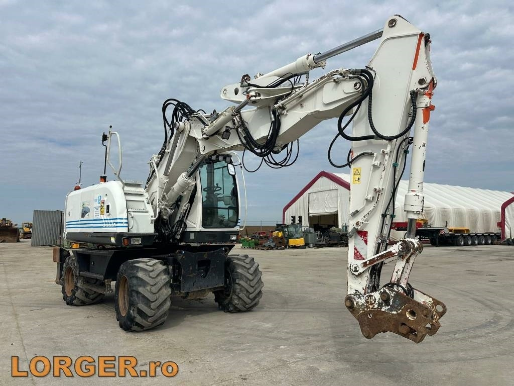 Hitachi ZX 140 W-3 - Escavadeira de rodas: foto 4 Hitachi ZX 140 W-3 - Escavadeira de rodas: foto 4
