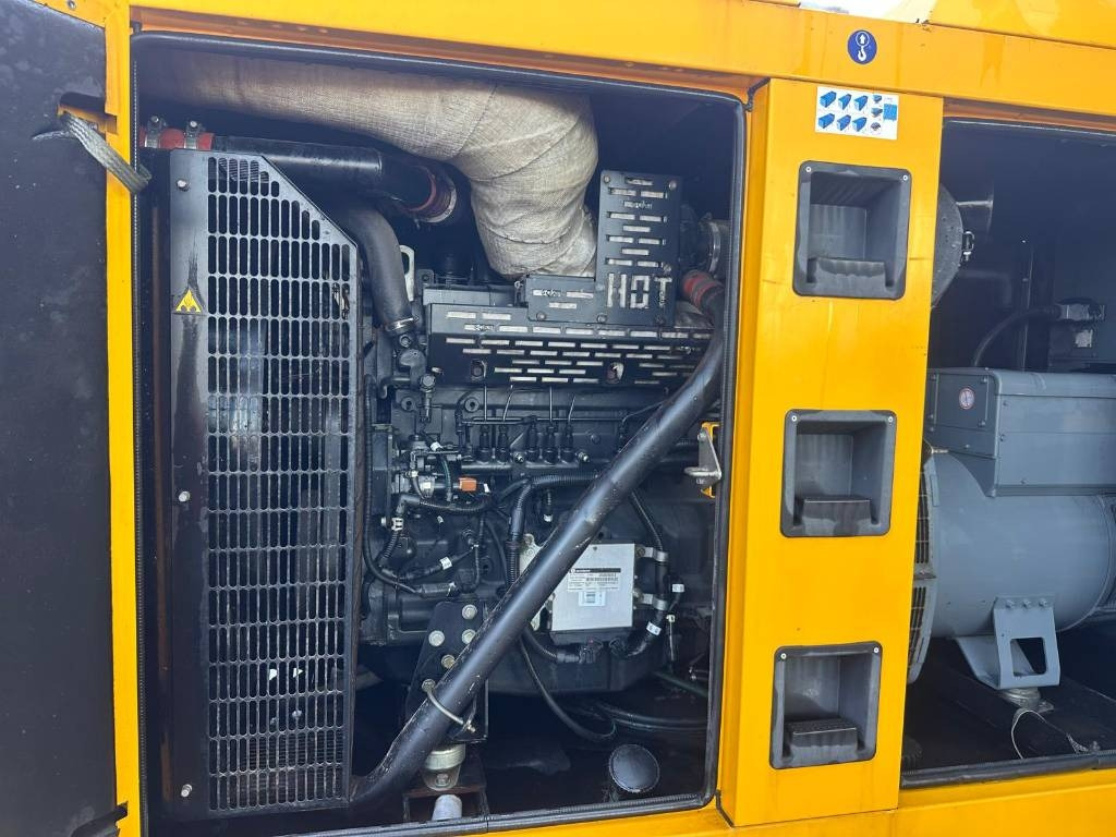 Sdmo R165 C3 - Gerador elétrico: foto 5 Sdmo R165 C3 - Gerador elétrico: foto 5