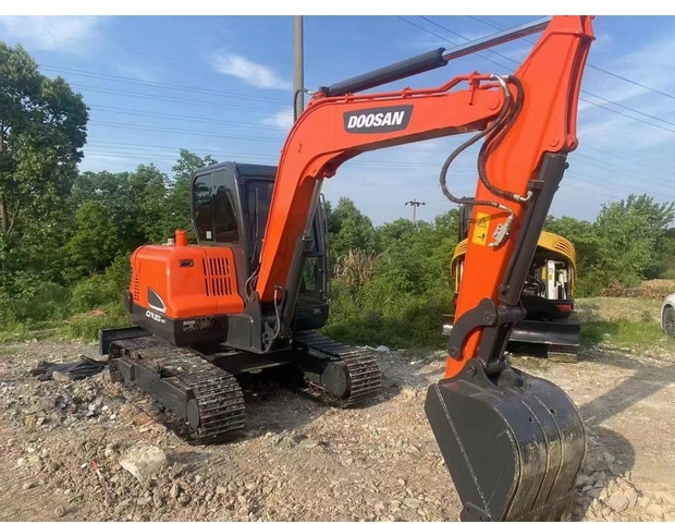 2023 Doosan DX60-9C - Escavadora de rastos: foto 3 2023 Doosan DX60-9C - Escavadora de rastos: foto 3
