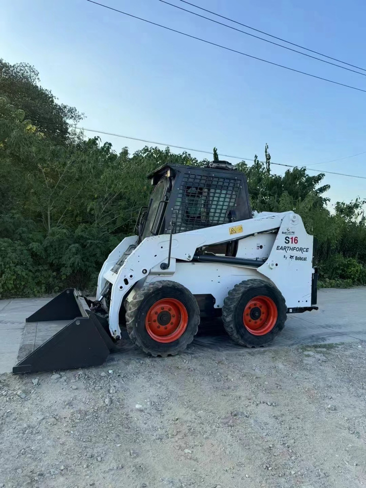 BOBCAT s16 - Pá carregadora: foto 2 BOBCAT s16 - Pá carregadora: foto 2