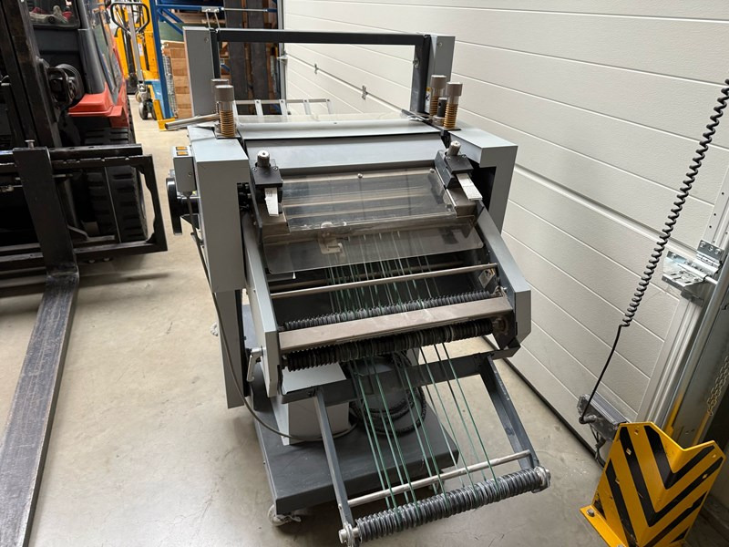 Horizon PST-40 - Máquina de dobrar papel: foto 5 Horizon PST-40 - Máquina de dobrar papel: foto 5