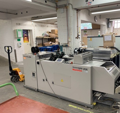 Horizon SPF-20 A FC-20 A | 2005 | 10,6 Mio - Máquina de impressão: foto 1 Horizon SPF-20 A FC-20 A | 2005 | 10,6 Mio - Máquina de impressão: foto 1