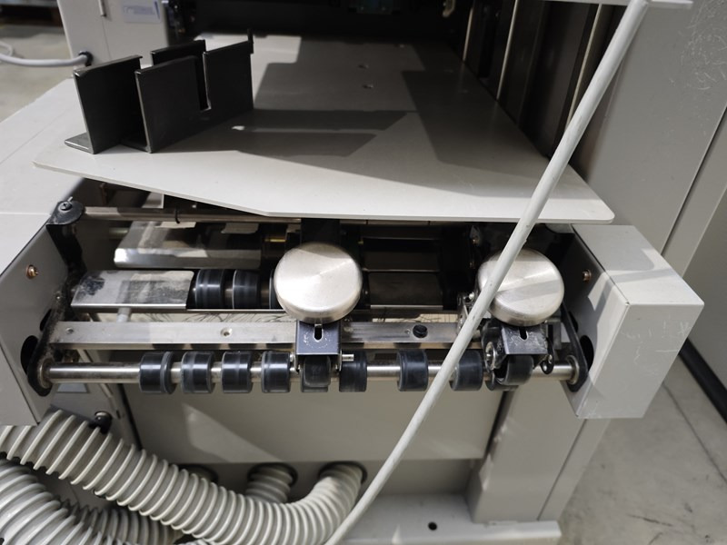 Horizon VAC-100 c | collator | 10 stations | 2005 | 1.17 mio - Máquina de impressão: foto 5 Horizon VAC-100 c | collator | 10 stations | 2005 | 1.17 mio - Máquina de impressão: foto 5