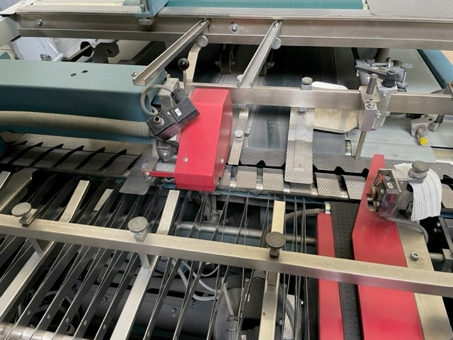 MBO T 800 6 | 2001 - Máquina de dobrar papel: foto 4 MBO T 800 6 | 2001 - Máquina de dobrar papel: foto 4