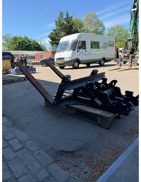 Saes PF-FEM2-110-CW10 palletforks / Palletgabeln / - Garfos para Máquina de construção: foto 4 Saes PF-FEM2-110-CW10 palletforks / Palletgabeln / - Garfos para Máquina de construção: foto 4
