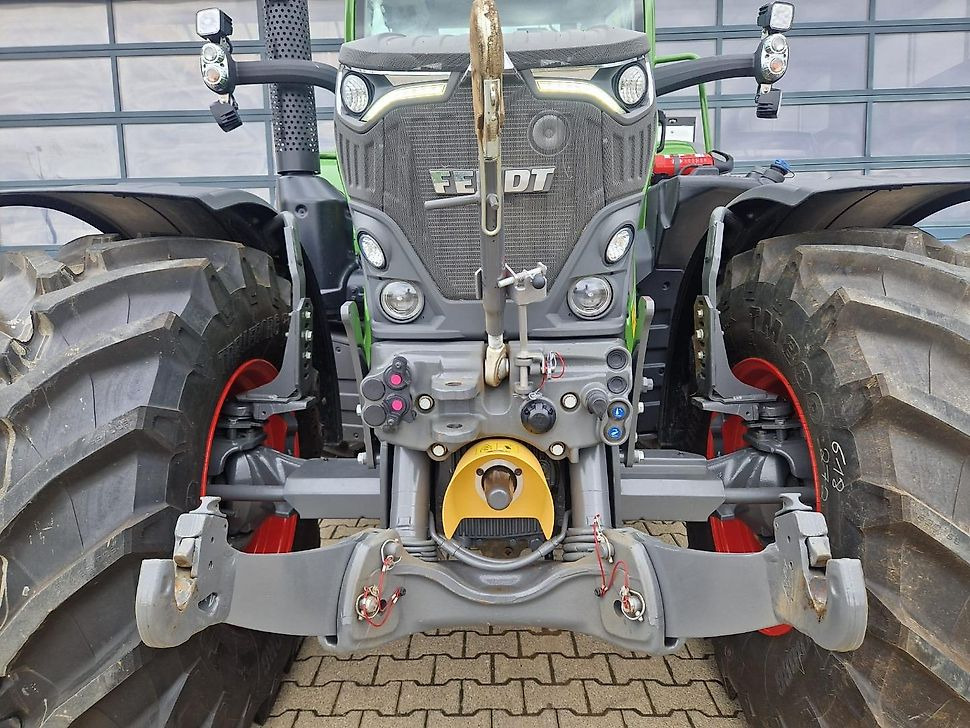 J.Reiff Sarl
Herr Stefan Neukirch - 77 Z.I in den - Trator: foto 4 J.Reiff Sarl
Herr Stefan Neukirch - 77 Z.I in den - Trator: foto 4