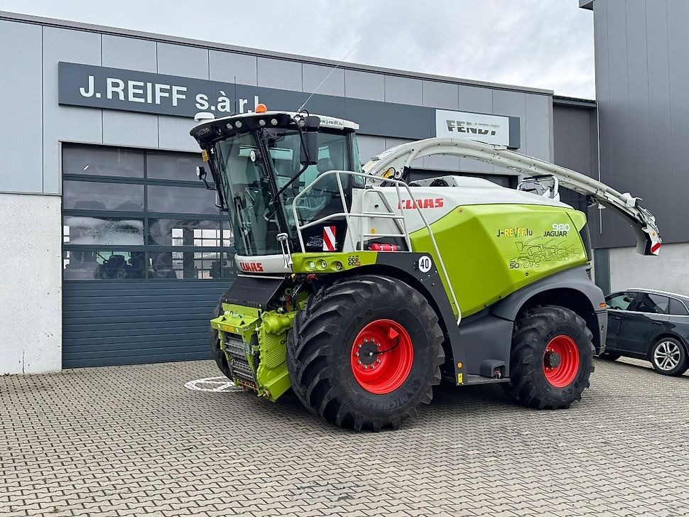 J.Reiff Sarl
Herr Stefan Neukirch - 77 Z.I in den - Picadora de forragem automotriz: foto 1 J.Reiff Sarl
Herr Stefan Neukirch - 77 Z.I in den - Picadora de forragem automotriz: foto 1