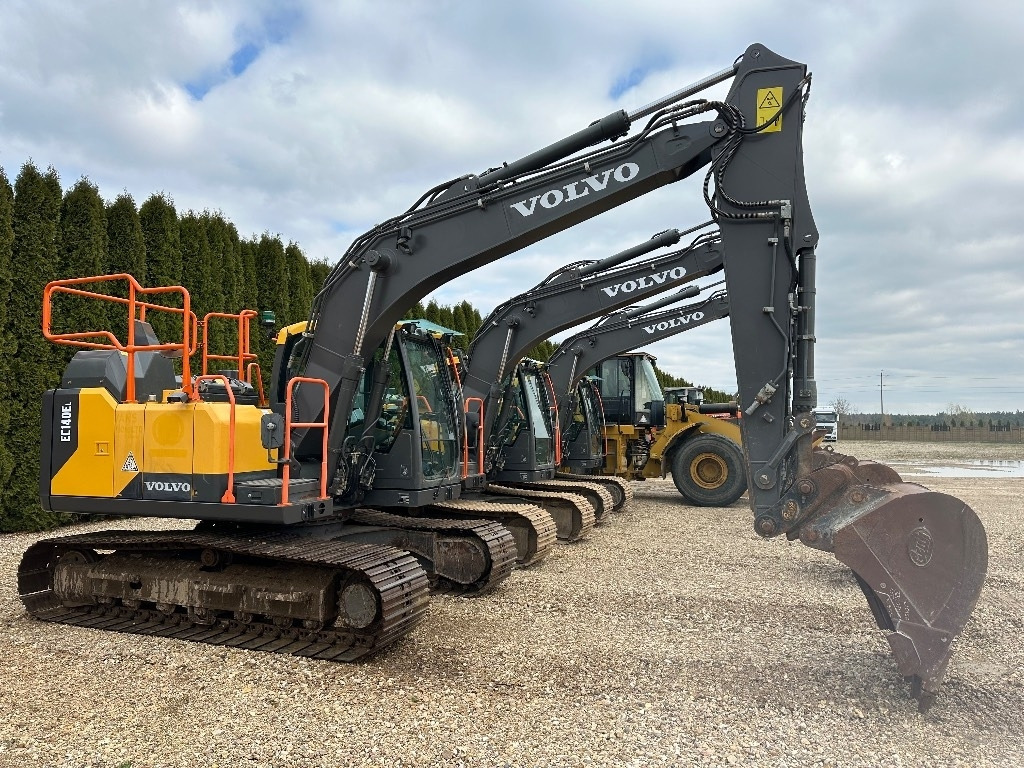 Volvo EC 140 EL - Escavadora de rastos: foto 1 Volvo EC 140 EL - Escavadora de rastos: foto 1