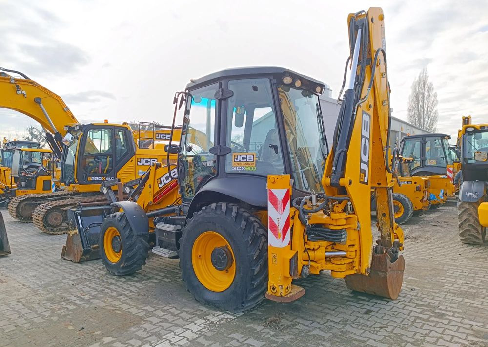 Retroescavadeira JCB 3CX: foto 8