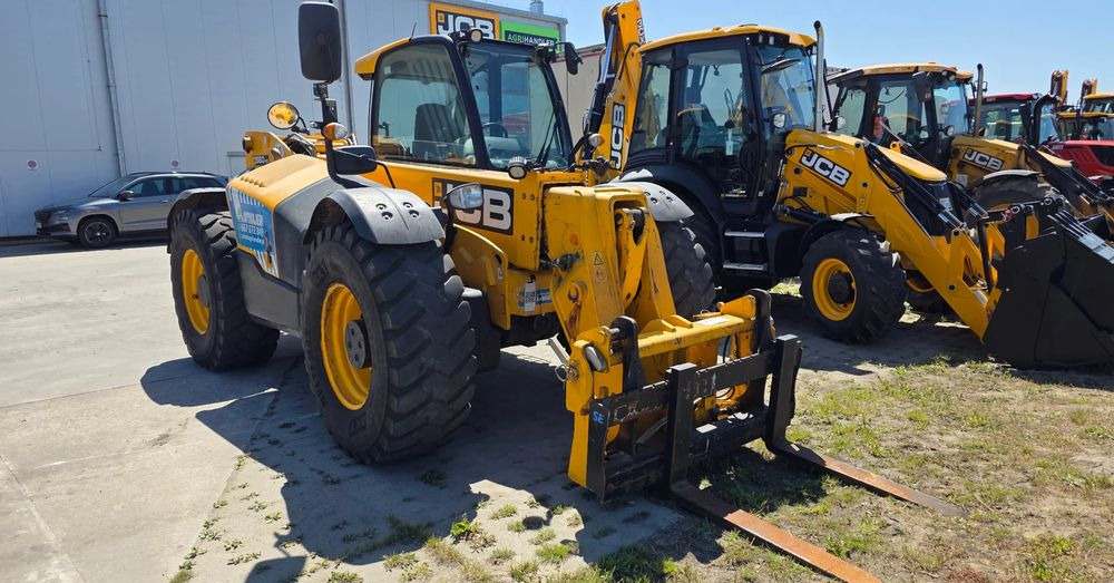 JCB 560-80 Agri Plus - Empilhador telescópico: foto 2 JCB 560-80 Agri Plus - Empilhador telescópico: foto 2