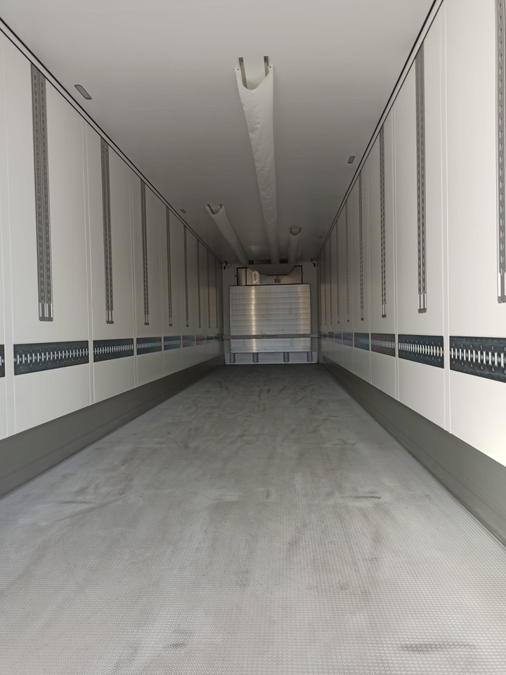 SCHMITZ CARGOBULL ThermoKing SKO 24/L - 13.4 FP COOL V7 FP 60 SMART - Semi-reboque frigorífico: foto 5 SCHMITZ CARGOBULL ThermoKing SKO 24/L - 13.4 FP COOL V7 FP 60 SMART - Semi-reboque frigorífico: foto 5