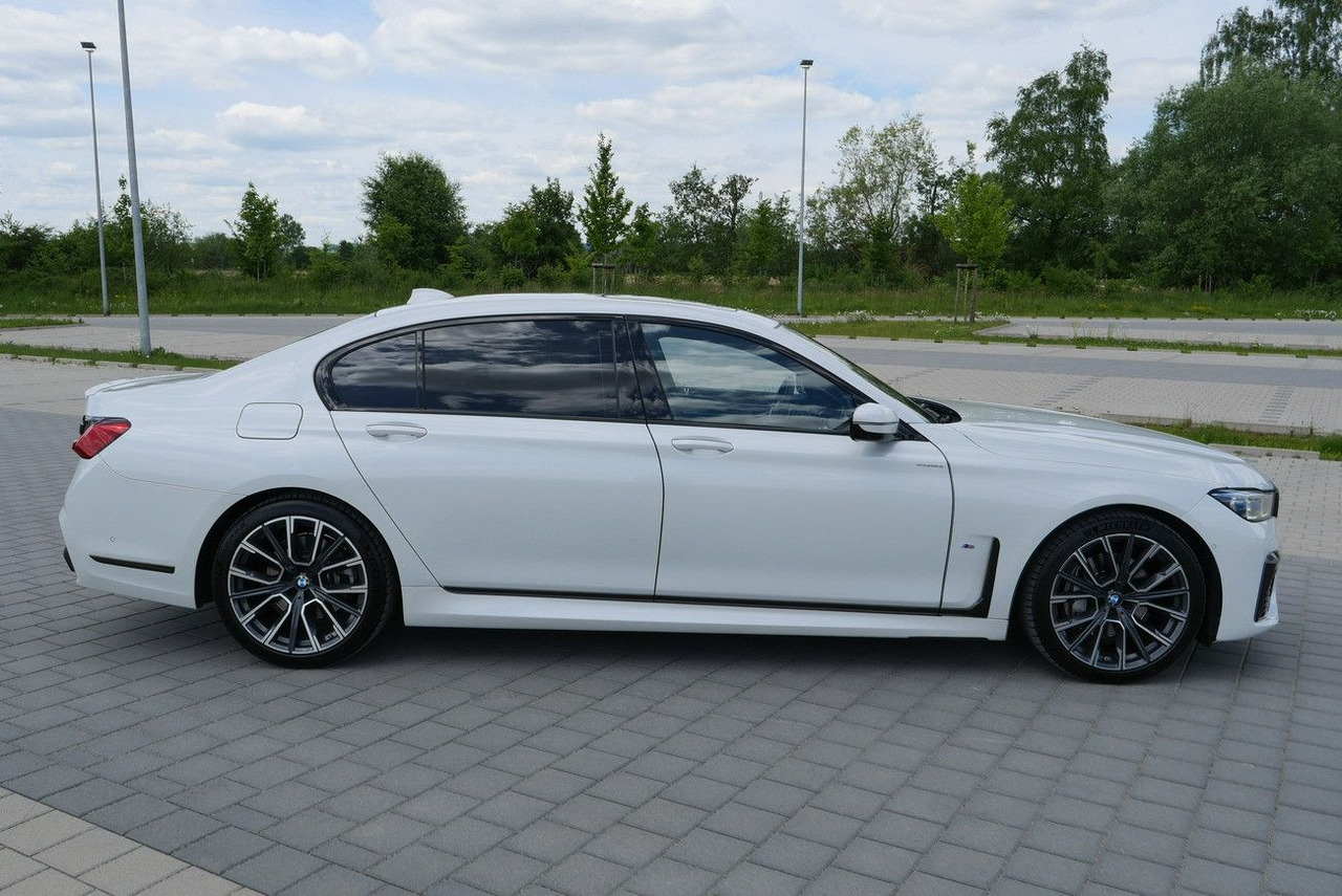 BMW 730Ld XDRIVE /VOLL/REAR ENTERT. /LANGSTRECKE 48V - Sedan: foto 3 BMW 730Ld XDRIVE /VOLL/REAR ENTERT. /LANGSTRECKE 48V - Sedan: foto 3