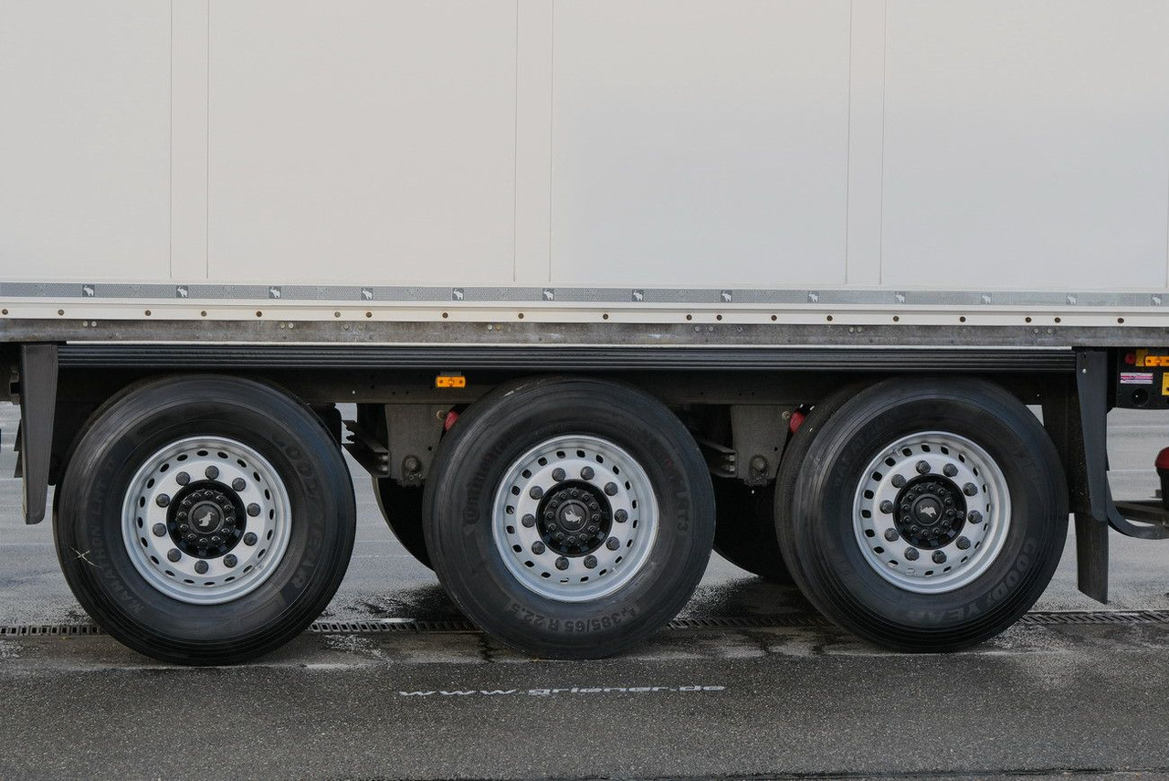 Semi-reboque furgão Schmitz Cargobull SKO 24/DOPPELSTOCK / ZURRLEISTE / LASI 12642 XL: foto 7 Semi-reboque furgão Schmitz Cargobull SKO 24/DOPPELSTOCK / ZURRLEISTE / LASI 12642 XL: foto 7