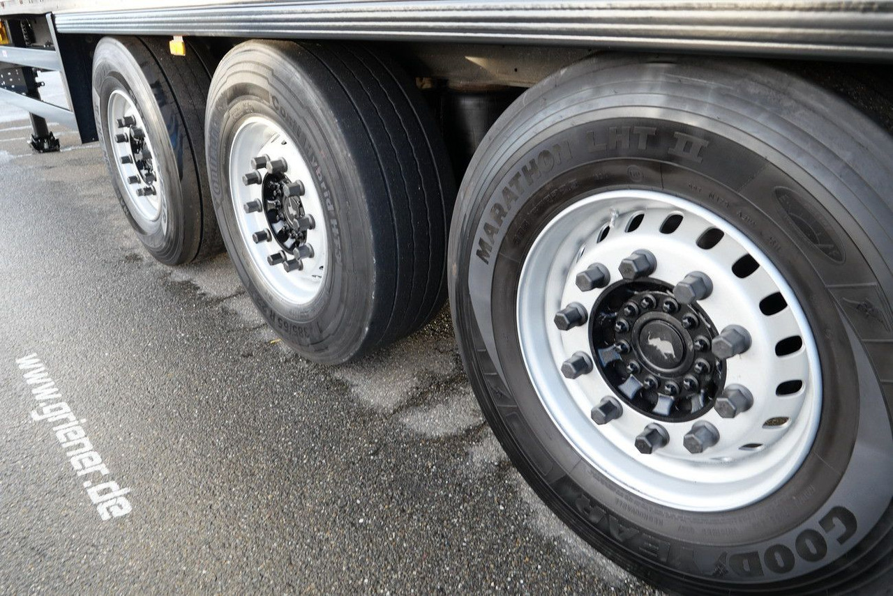 Semi-reboque furgão Schmitz Cargobull SKO 24/DOPPELSTOCK / ZURRLEISTE / LASI 12642 XL: foto 23 Semi-reboque furgão Schmitz Cargobull SKO 24/DOPPELSTOCK / ZURRLEISTE / LASI 12642 XL: foto 23