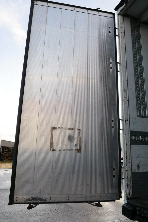 Semi-reboque furgão Schmitz Cargobull SKO 24/DOPPELSTOCK / ZURRLEISTE / LASI 12642 XL: foto 26 Semi-reboque furgão Schmitz Cargobull SKO 24/DOPPELSTOCK / ZURRLEISTE / LASI 12642 XL: foto 26
