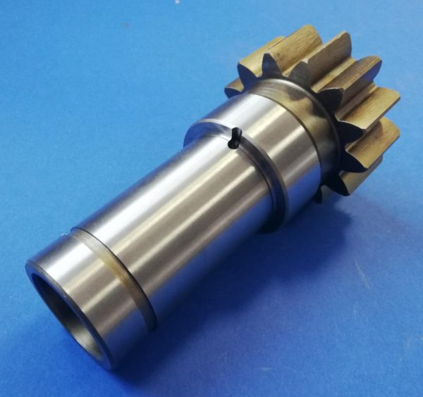 010440A Yanmar YB151U Schwenkmotorwelle - Motor de giro para Máquina de construção: foto 2 010440A Yanmar YB151U Schwenkmotorwelle - Motor de giro para Máquina de construção: foto 2