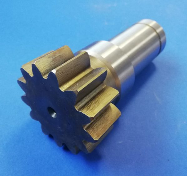 010440A Yanmar YB151U Swing Motor Shaft - Motor de giro para Máquina de construção: foto 1 010440A Yanmar YB151U Swing Motor Shaft - Motor de giro para Máquina de construção: foto 1