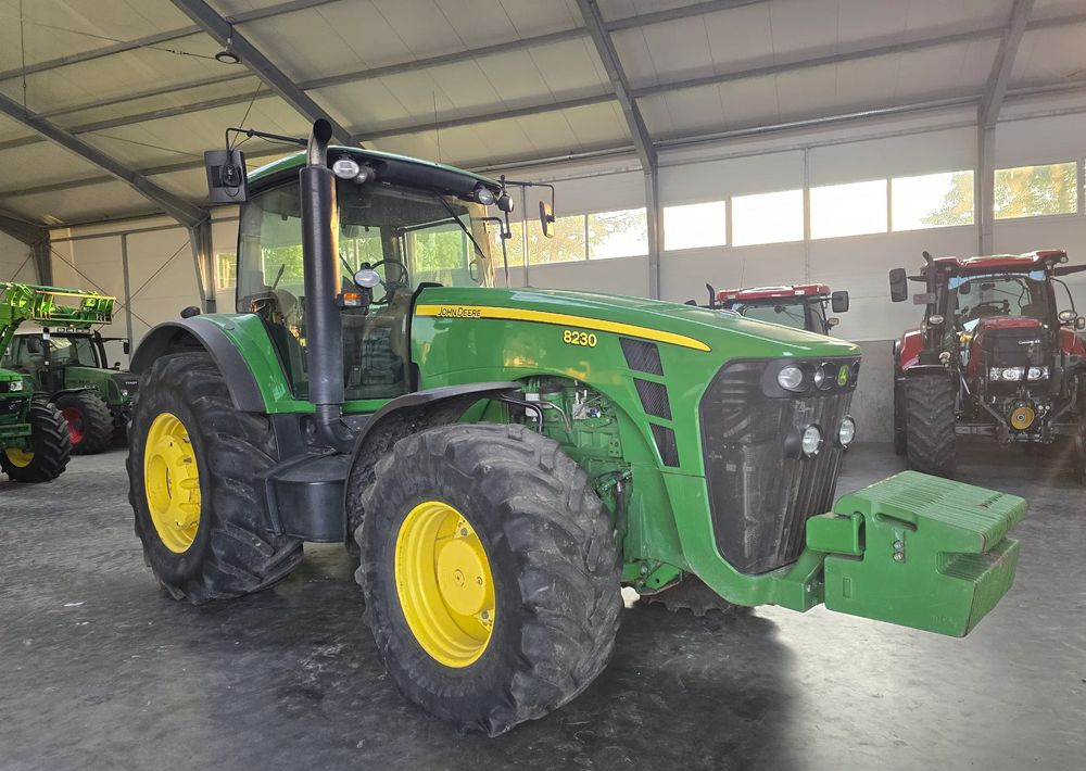 John Deere 8230 - Trator: foto 2 John Deere 8230 - Trator: foto 2
