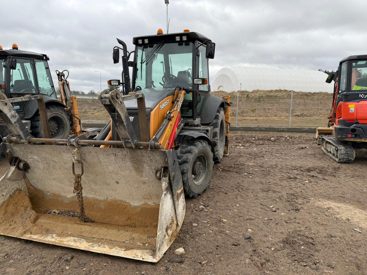 CASE 580 ST - Retroescavadeira: foto 2 CASE 580 ST - Retroescavadeira: foto 2