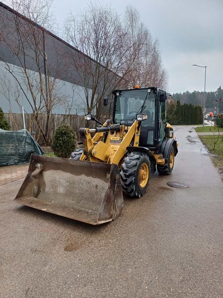 CATERPILLAR 906H - Retroescavadeira: foto 2 CATERPILLAR 906H - Retroescavadeira: foto 2