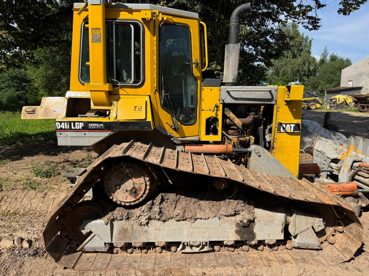 CATERPILLAR D4H LGP - Buldôzer: foto 1 CATERPILLAR D4H LGP - Buldôzer: foto 1