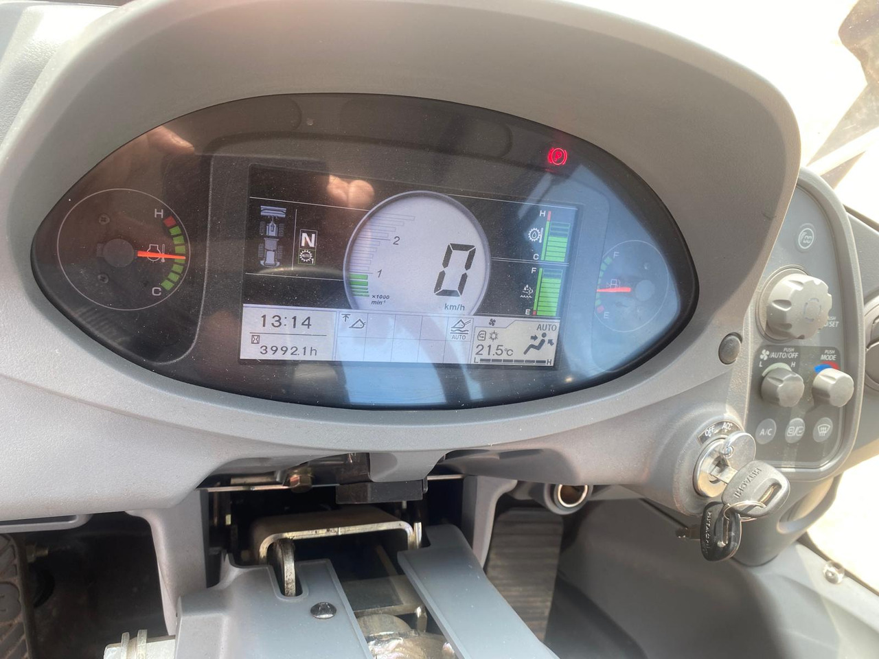 HITACHI ZW250-6 - Pá carregadora de rodas: foto 4 HITACHI ZW250-6 - Pá carregadora de rodas: foto 4